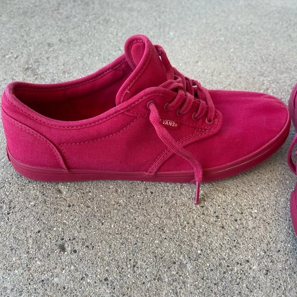 Vans Women's Sneakers in Vibrant Pink - Picture 2 of 4